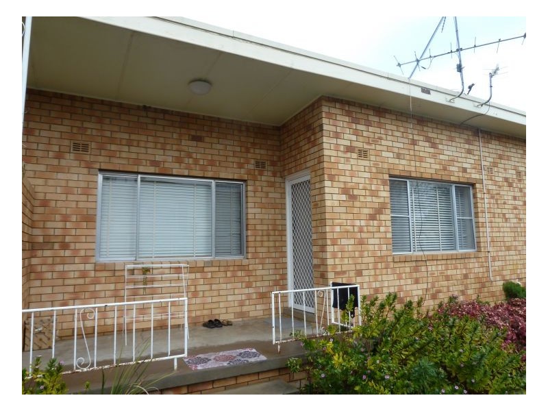 2/13 Petra Avenue, Tamworth NSW 2340