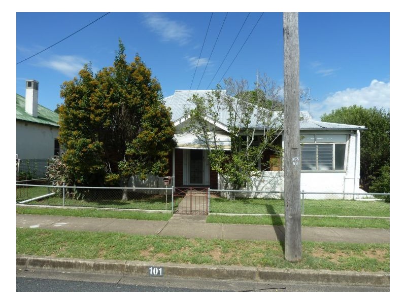 101 Belmore Street, Tamworth NSW 2340