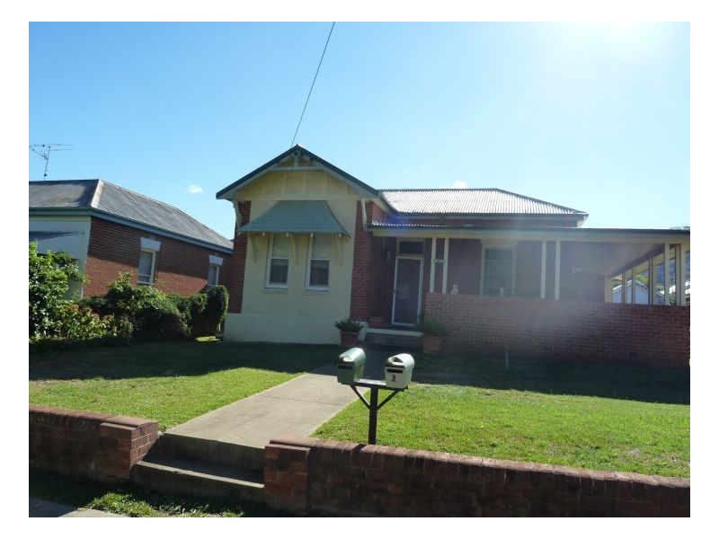 1/132 Carthage  Street, Tamworth NSW 2340