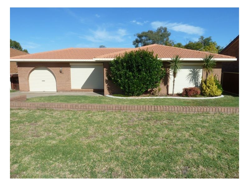 120 Garden Street, Tamworth NSW 2340