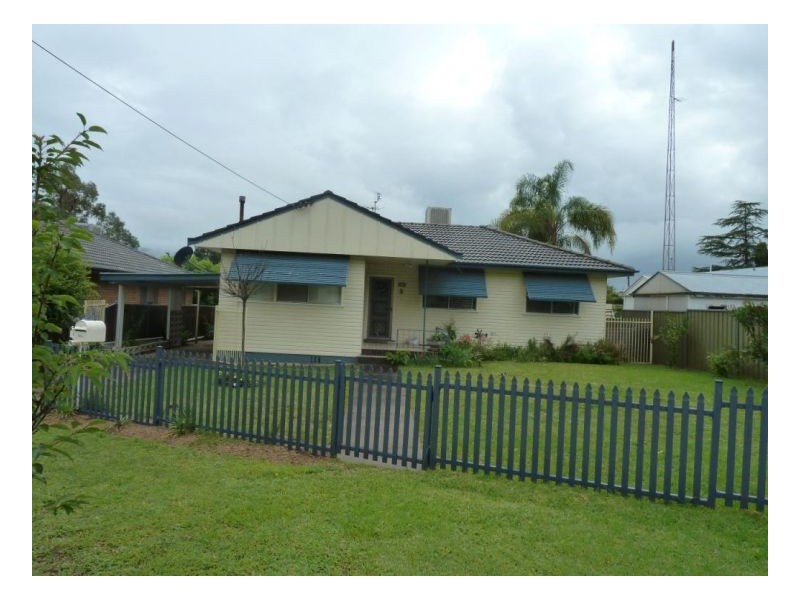 11 Erwin  Street, Tamworth NSW 2340