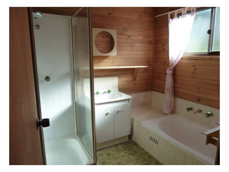 16 Boronia  Drive, Calala NSW 2340