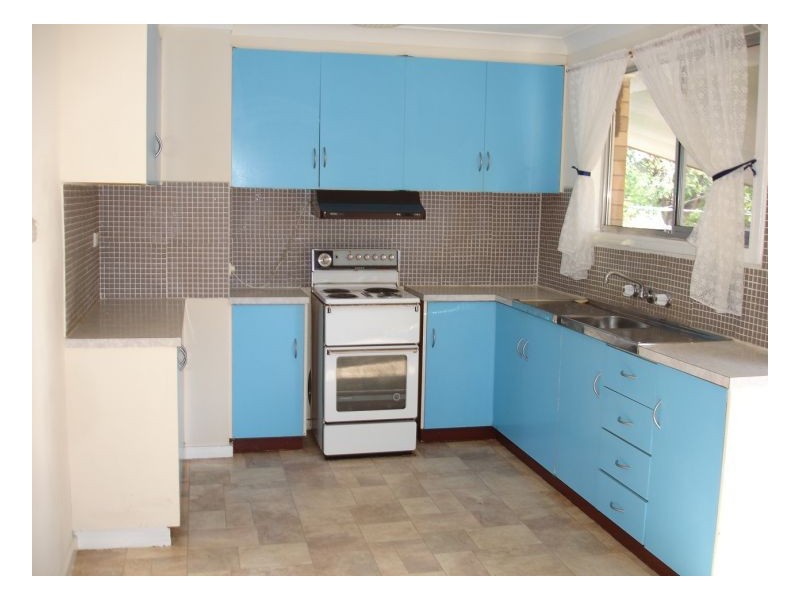 27 Merindah Avenue, Manilla NSW 2346