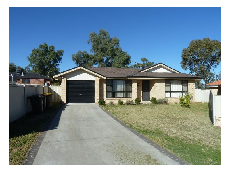 13b James Place, Tamworth NSW 2340