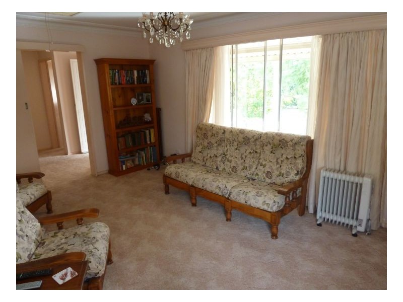 11 Minimurra Crescent, Tamworth NSW 2340