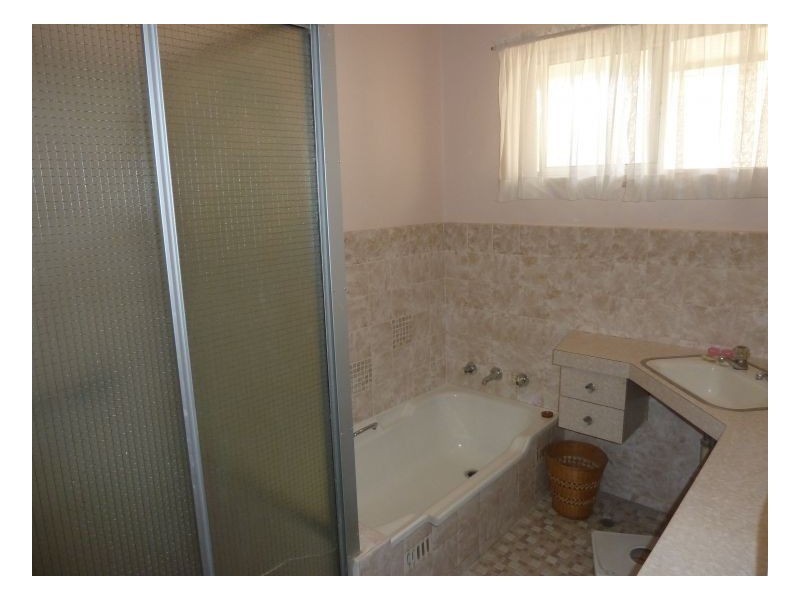 11 Minimurra Crescent, Tamworth NSW 2340