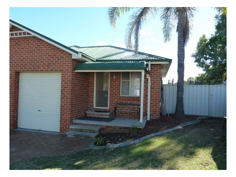 2/8 Curlew Crescent, Oxley Vale NSW 2340