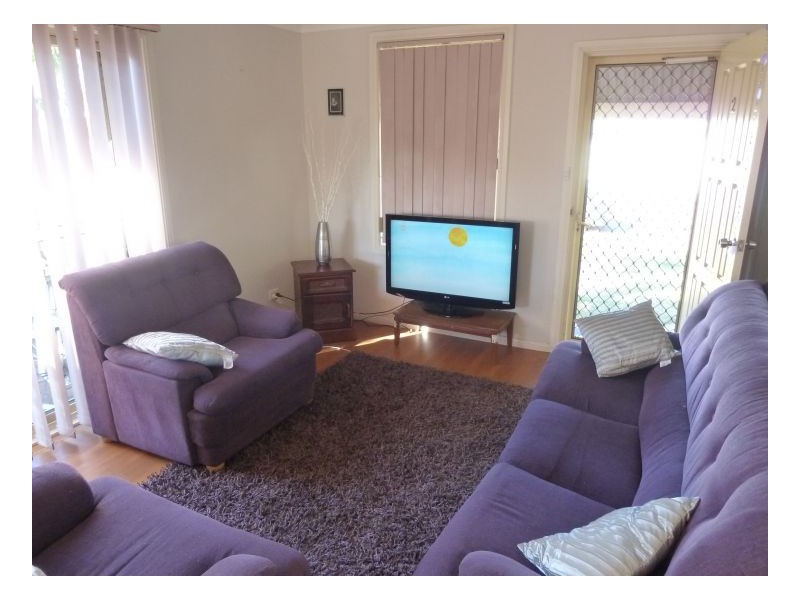 2/8 Curlew Crescent, Oxley Vale NSW 2340