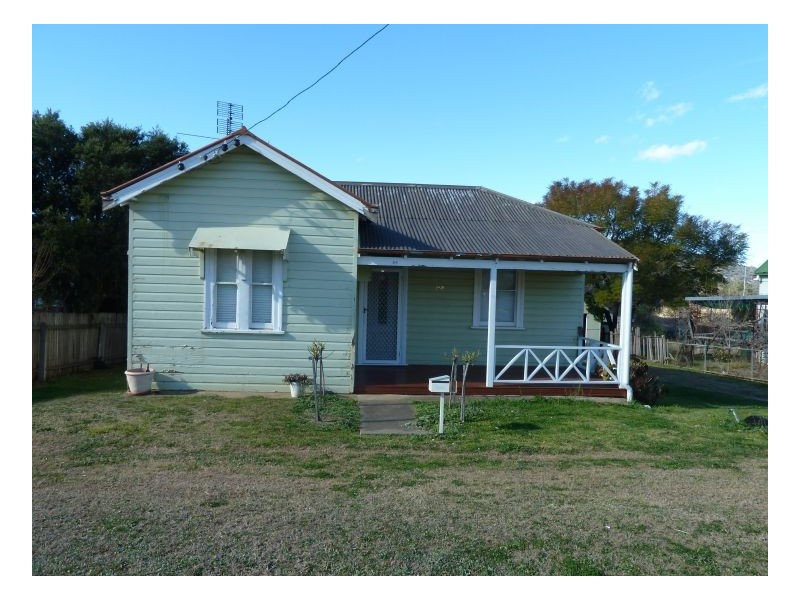 94 Church Street, Tamworth NSW 2340