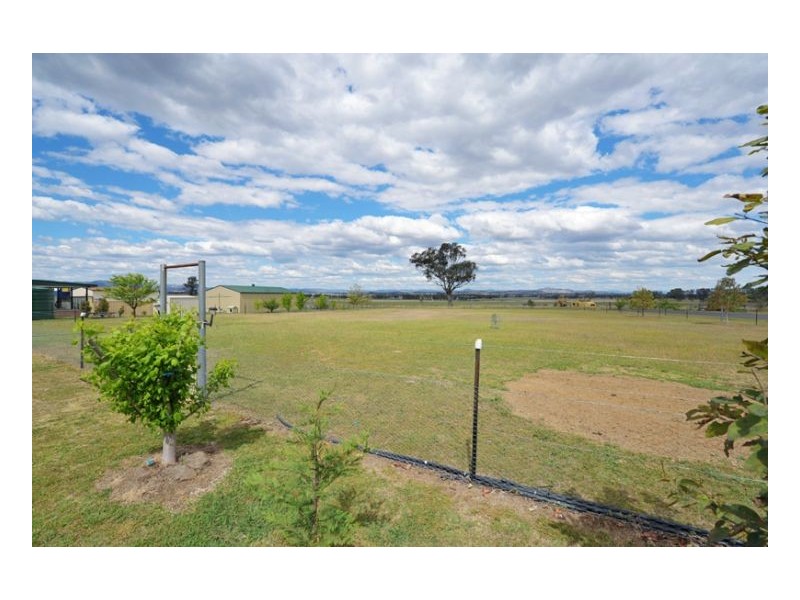 1 Worboys Road, Tamworth NSW 2340