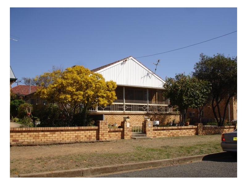 1 & 2/ 65 Phillip Street, Tamworth NSW 2340