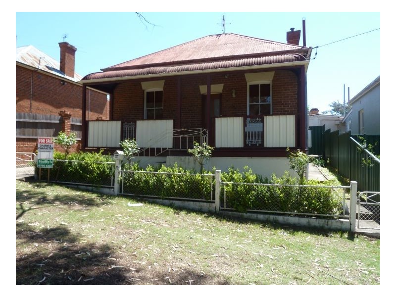 19 Gipps Street, Tamworth NSW 2340
