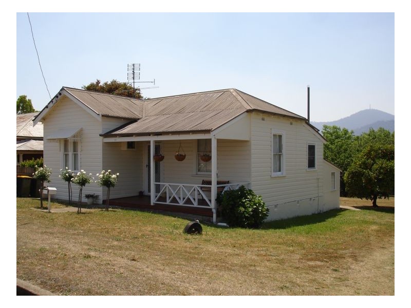 94 Church Street, Tamworth NSW 2340