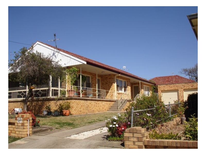 1 & 2 65 Phillip Street, Tamworth NSW 2340