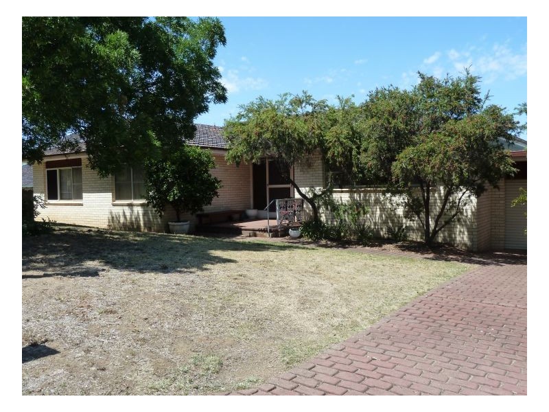 15 Warramunga Avenue, Tamworth NSW 2340