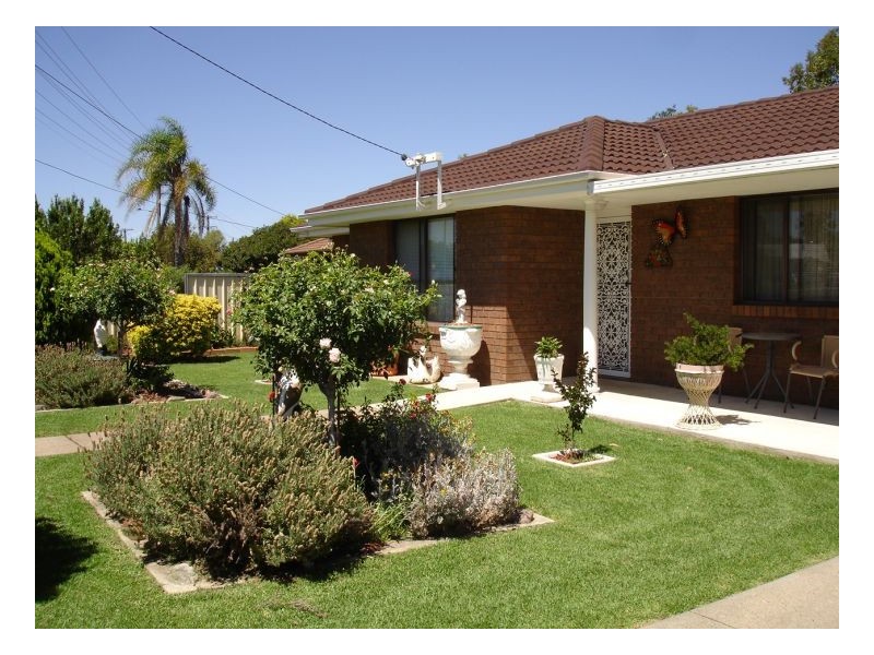 69 Warral Road, Tamworth NSW 2340