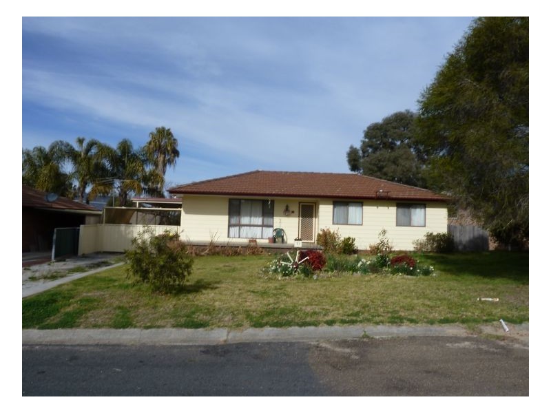 14 Susan Street, Kootingal NSW 2352