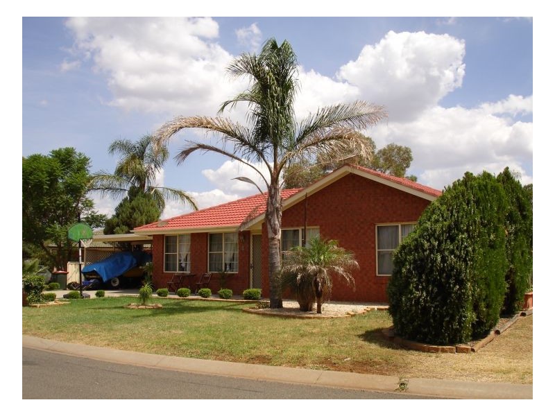 5 Caley Close, Tamworth NSW 2340