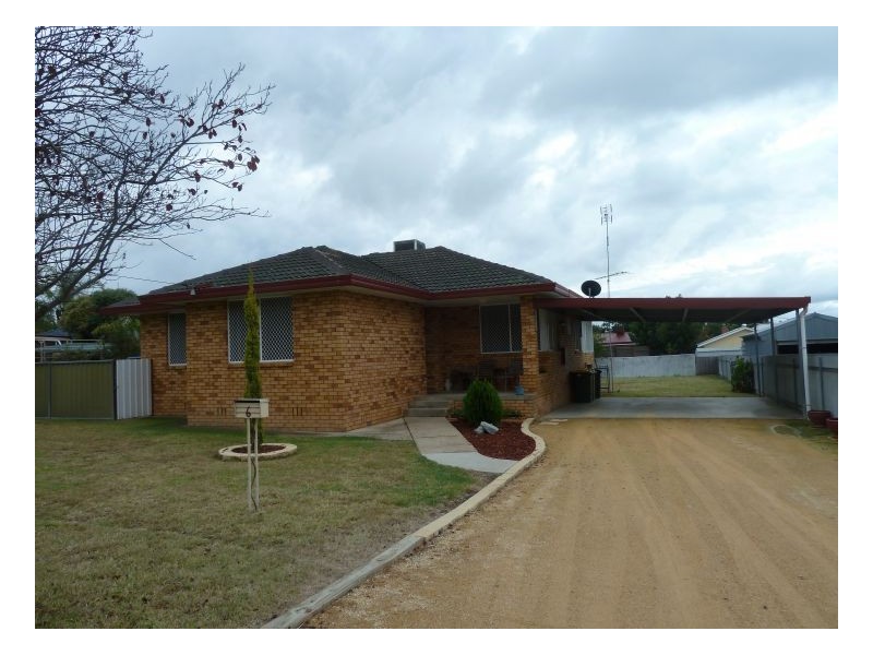 6 Campbell Street, Tamworth NSW 2340