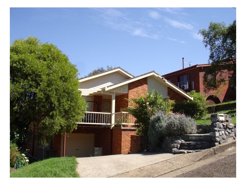 6 Bernice Place, Tamworth NSW 2340