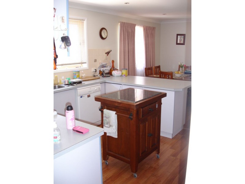 6 Bernice Place, Tamworth NSW 2340