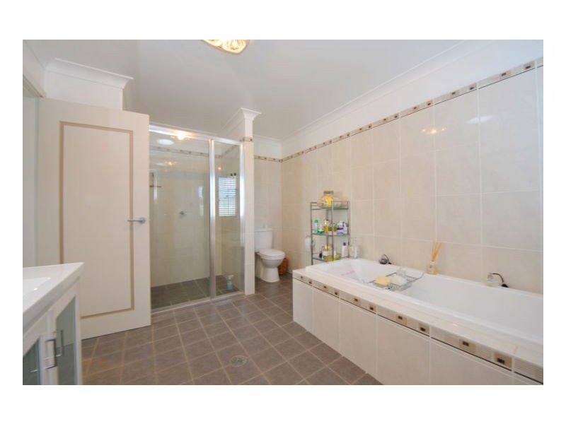 1/50 Peregrine Ave, Tamworth NSW 2340