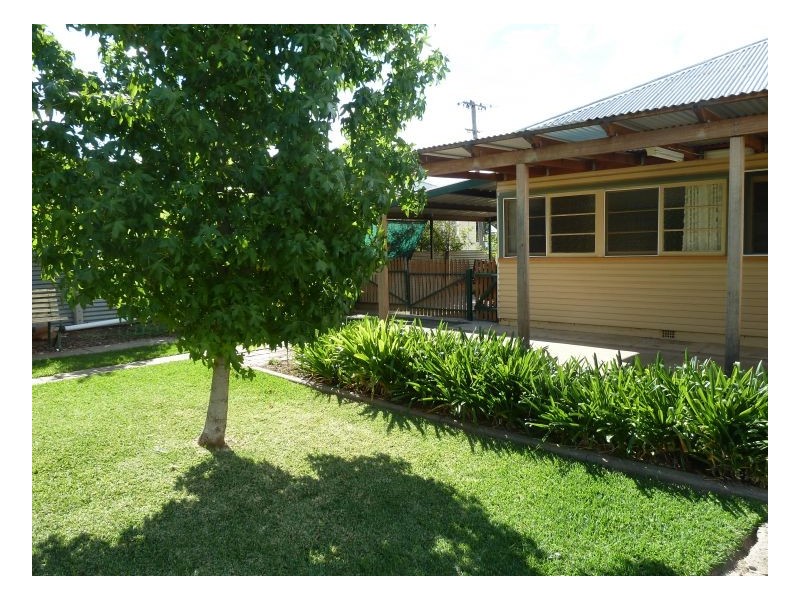 1 Robert Street, Tamworth NSW 2340