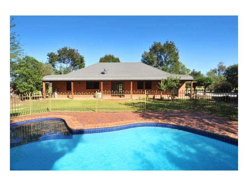44 Meldorn Lane, Tamworth NSW 2340