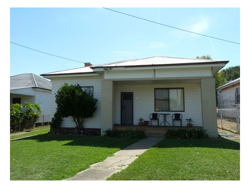 98 Denison Street, Tamworth NSW 2340