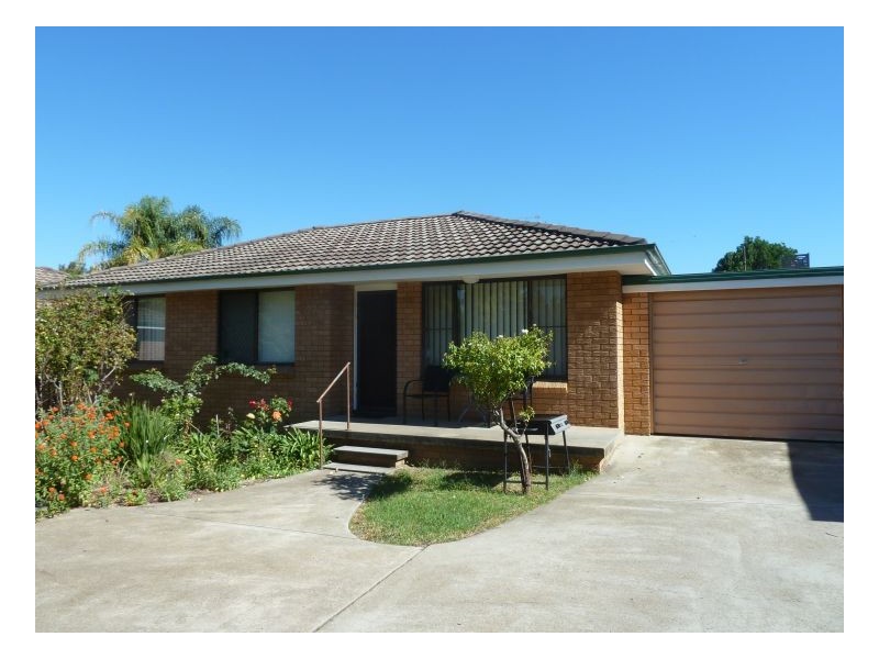 2/51 Rawson Avenue, Tamworth NSW 2340