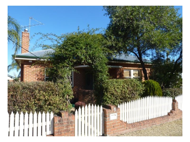 8 Scott Road, Tamworth NSW 2340