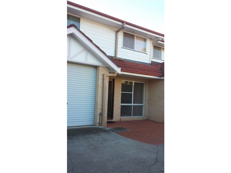 2/73 Crown Street, Tamworth NSW 2340