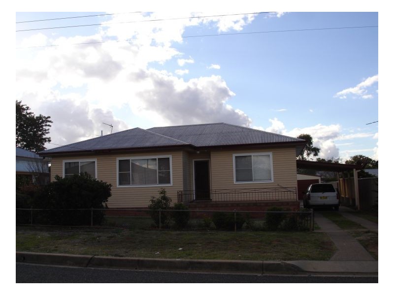 10 Bell Street, Tamworth NSW 2340