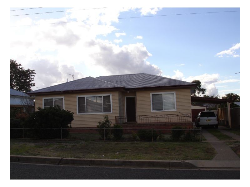 10 Bell Street, Tamworth NSW 2340