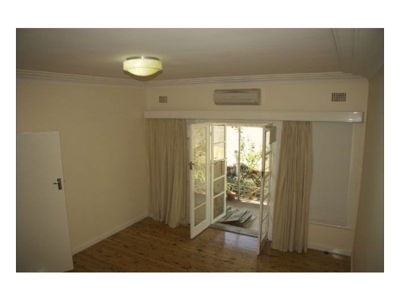 126 Piper Street, Tamworth NSW 2340
