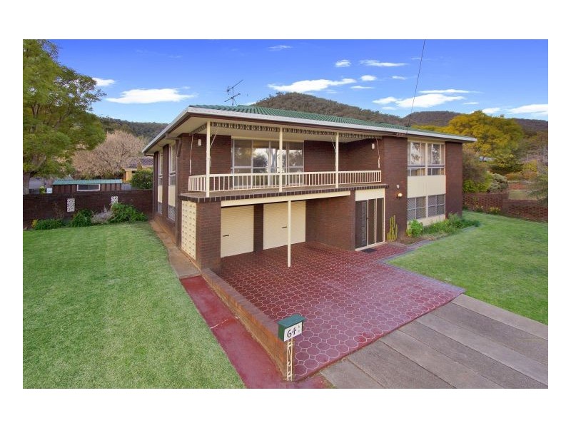 64a Raglan Street, Tamworth NSW 2340