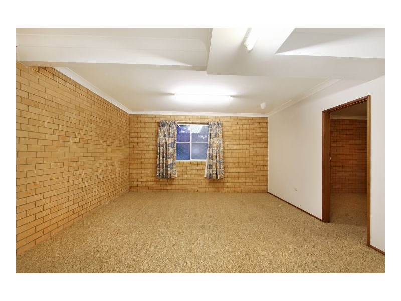 64a Raglan Street, Tamworth NSW 2340