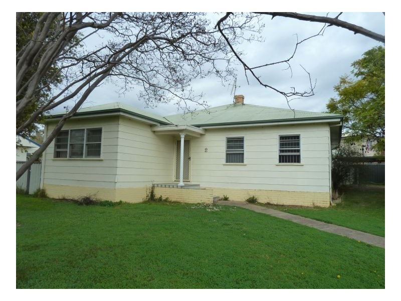 2 David Street, Tamworth NSW 2340