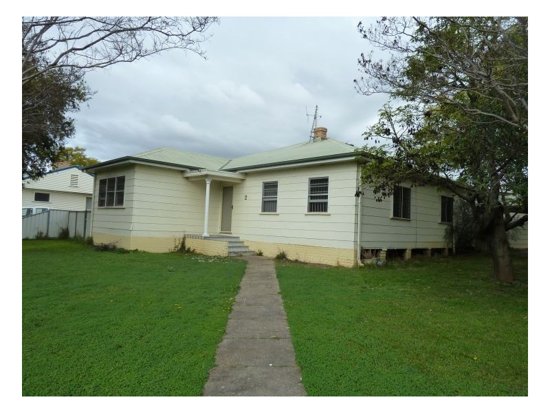 2 David Street, Tamworth NSW 2340