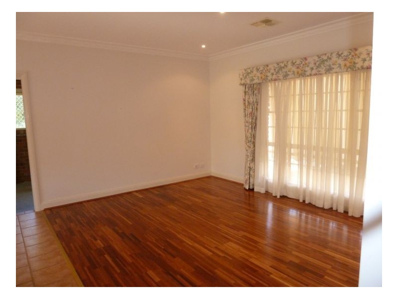 2/4 McDonald Crescent, Calala NSW 2340