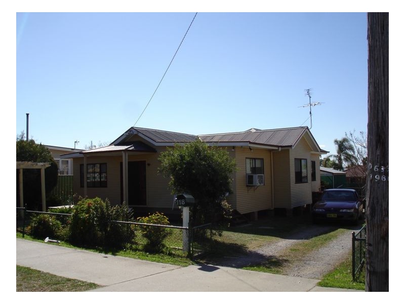 118 Robert Street, Tamworth NSW 2340