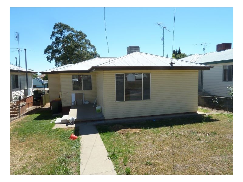 30 Hunt Street, Tamworth NSW 2340