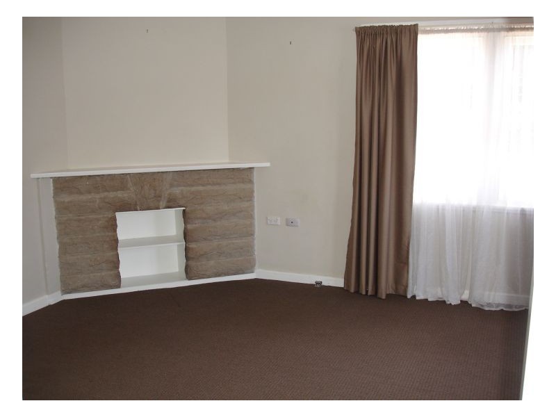 42 Gunnedah Rd, Tamworth NSW 2340
