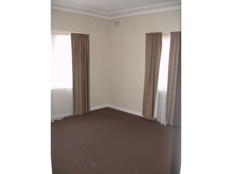 42 Gunnedah Rd, Tamworth NSW 2340