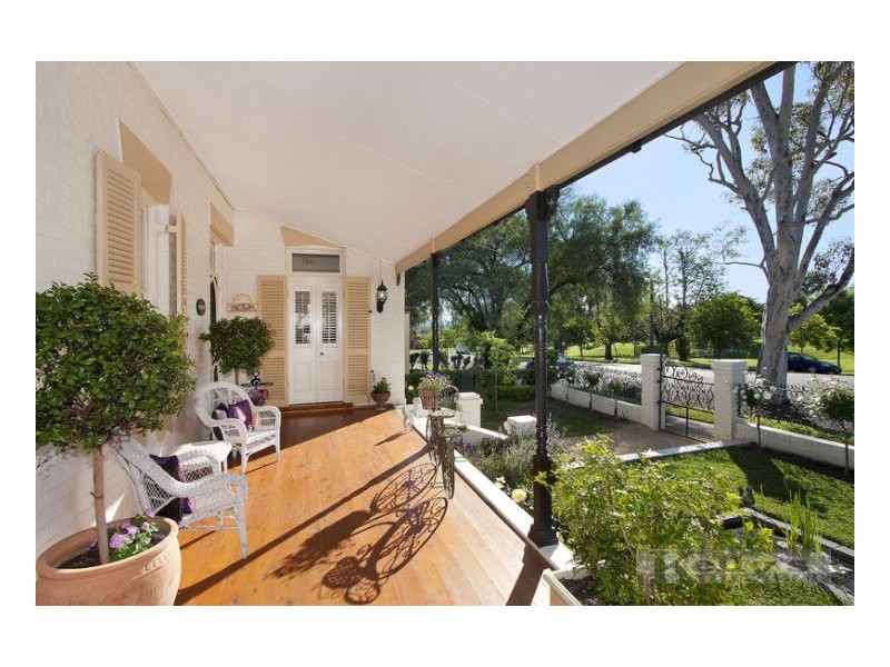 85 Fitzroy Street,, Tamworth NSW 2340