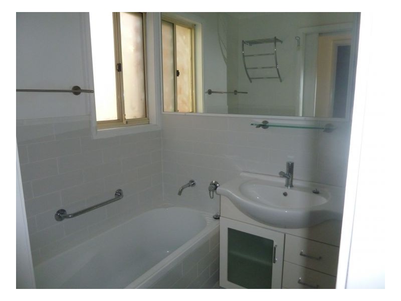 2/7 Piper Street, Tamworth NSW 2340