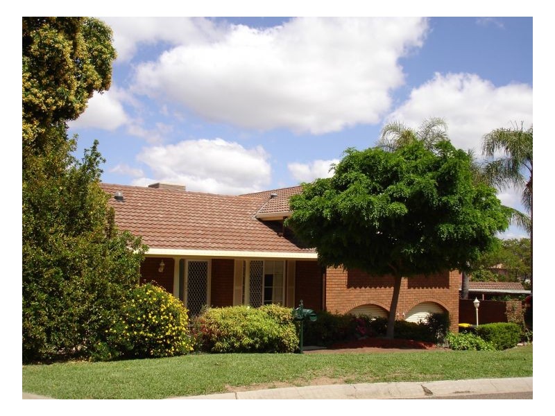 4 Waratah Place, Tamworth NSW 2340