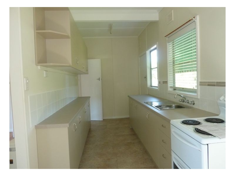 98 Bourke Street, Tamworth NSW 2340