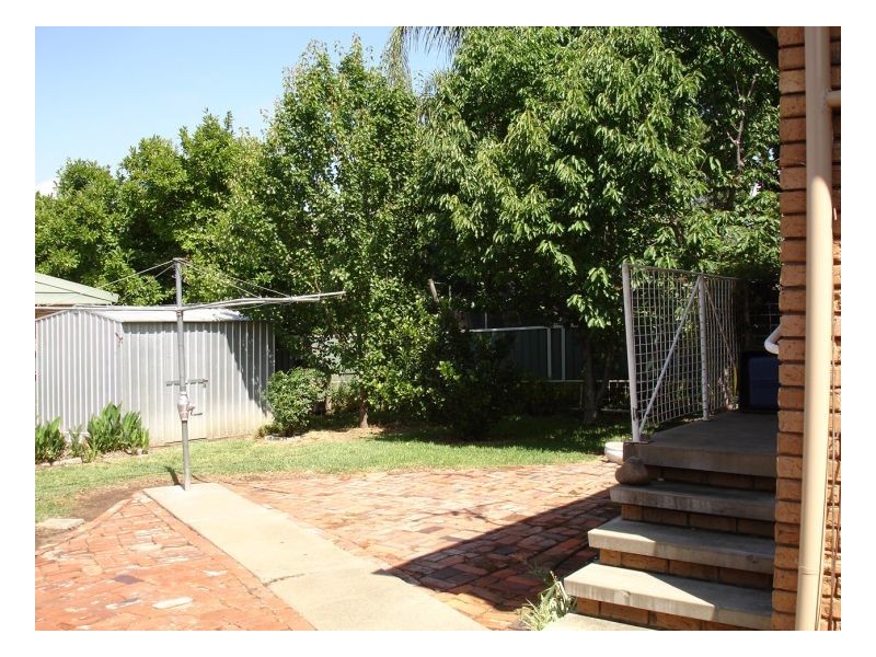 99 Manilla Road, Tamworth NSW 2340