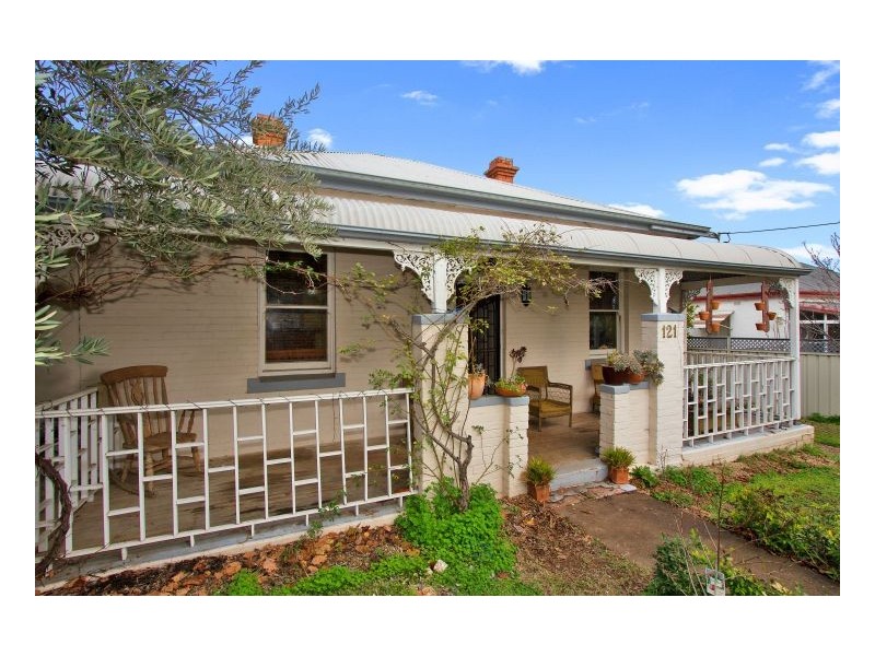 121 Brisbane Street,, Tamworth NSW 2340